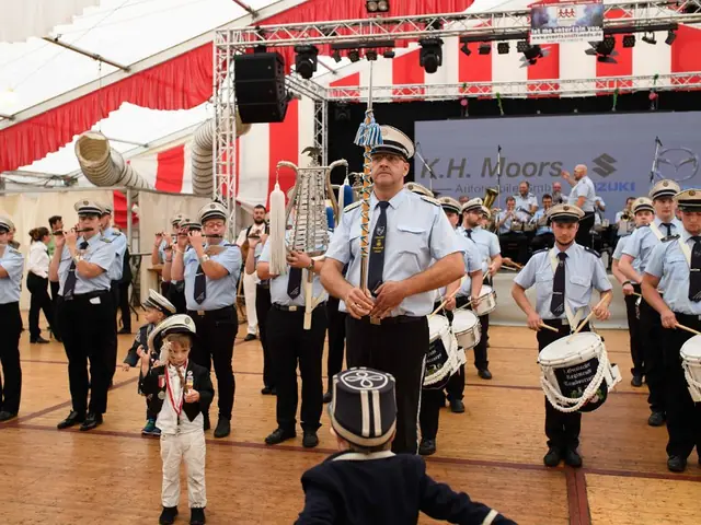 Schützenfest Sonntag Vormittag 2018 – Vorschau 352