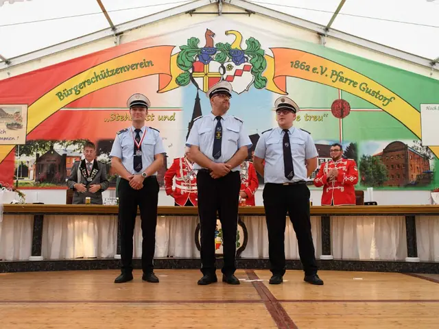 Schützenfest Sonntag Vormittag 2018 – Vorschau 357