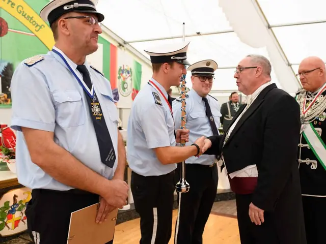 Schützenfest Sonntag Vormittag 2018 – Vorschau 363