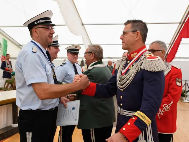 Schützenfest Sonntag Vormittag 2018 – Vorschau 375