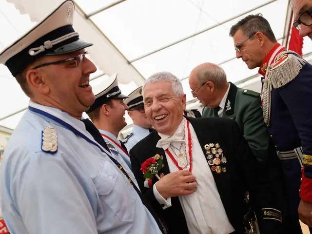 Schützenfest Sonntag Vormittag 2018 – Vorschau 377