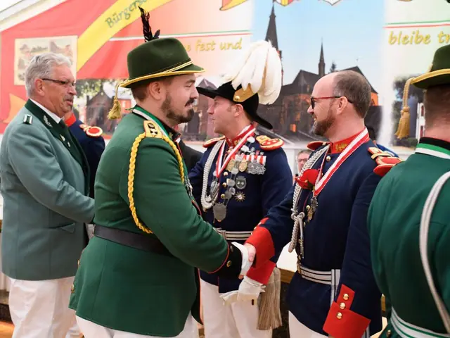 Schützenfest Sonntag Vormittag 2018 – Vorschau 383