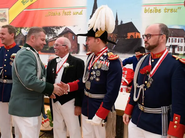 Schützenfest Sonntag Vormittag 2018 – Vorschau 385