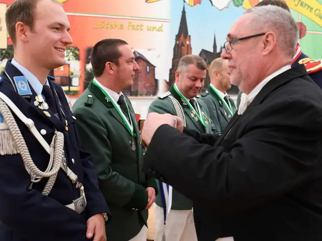 Schützenfest Sonntag Vormittag 2018 – Vorschau 401