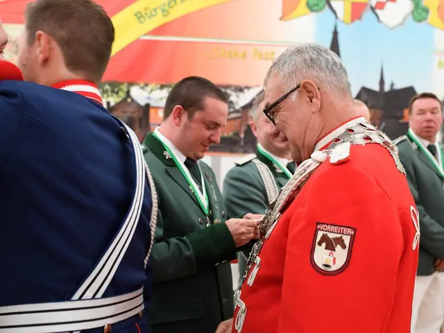 Schützenfest Sonntag Vormittag 2018 – Vorschau 411