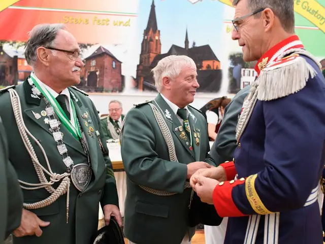 Schützenfest Sonntag Vormittag 2018 – Vorschau 421