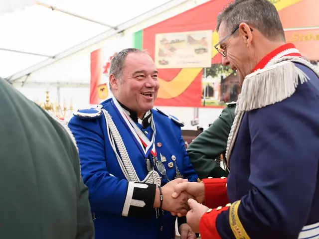 Schützenfest Sonntag Vormittag 2018 – Vorschau 423