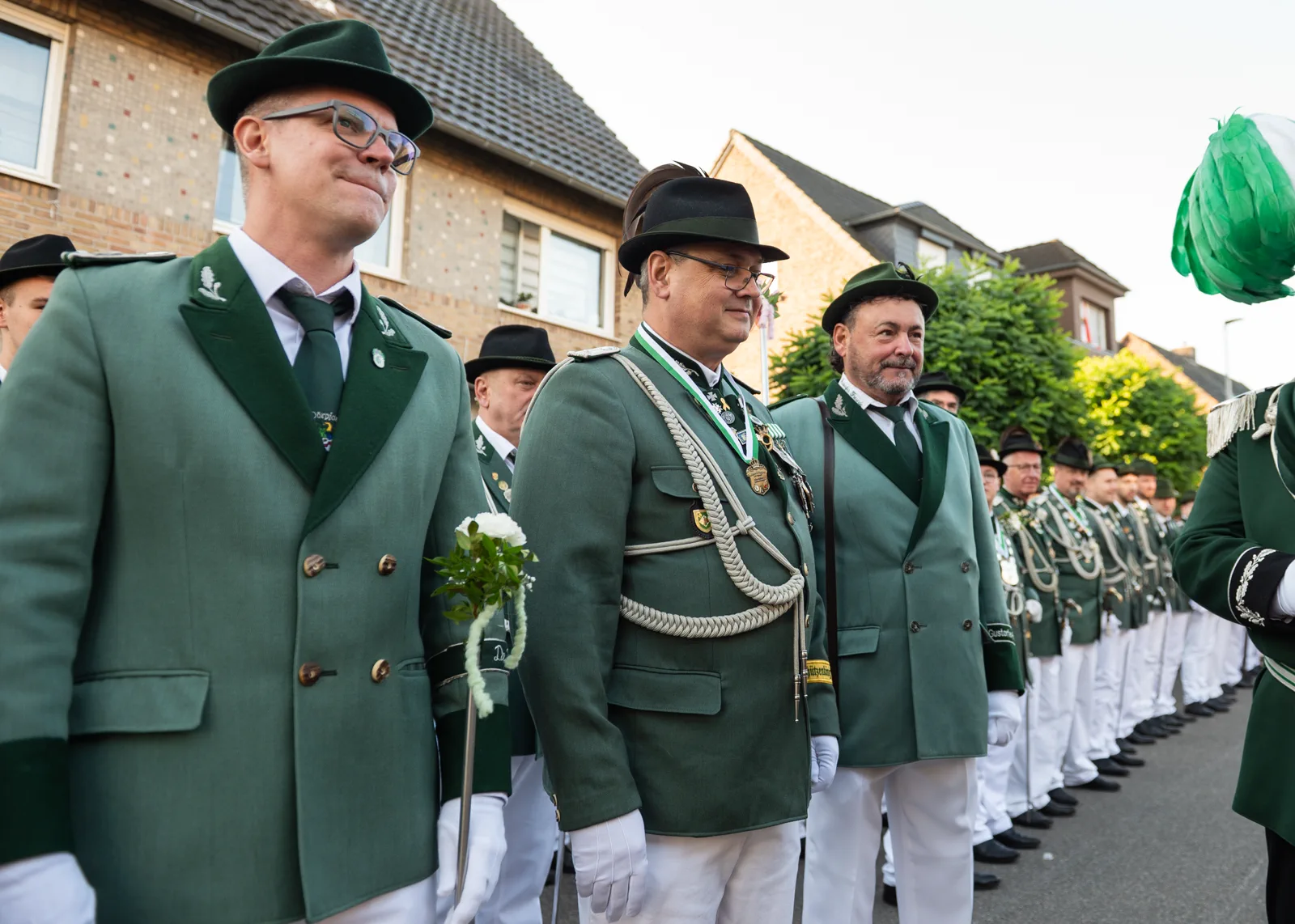 Schützen beim Antreten – Foto: Aline Becker