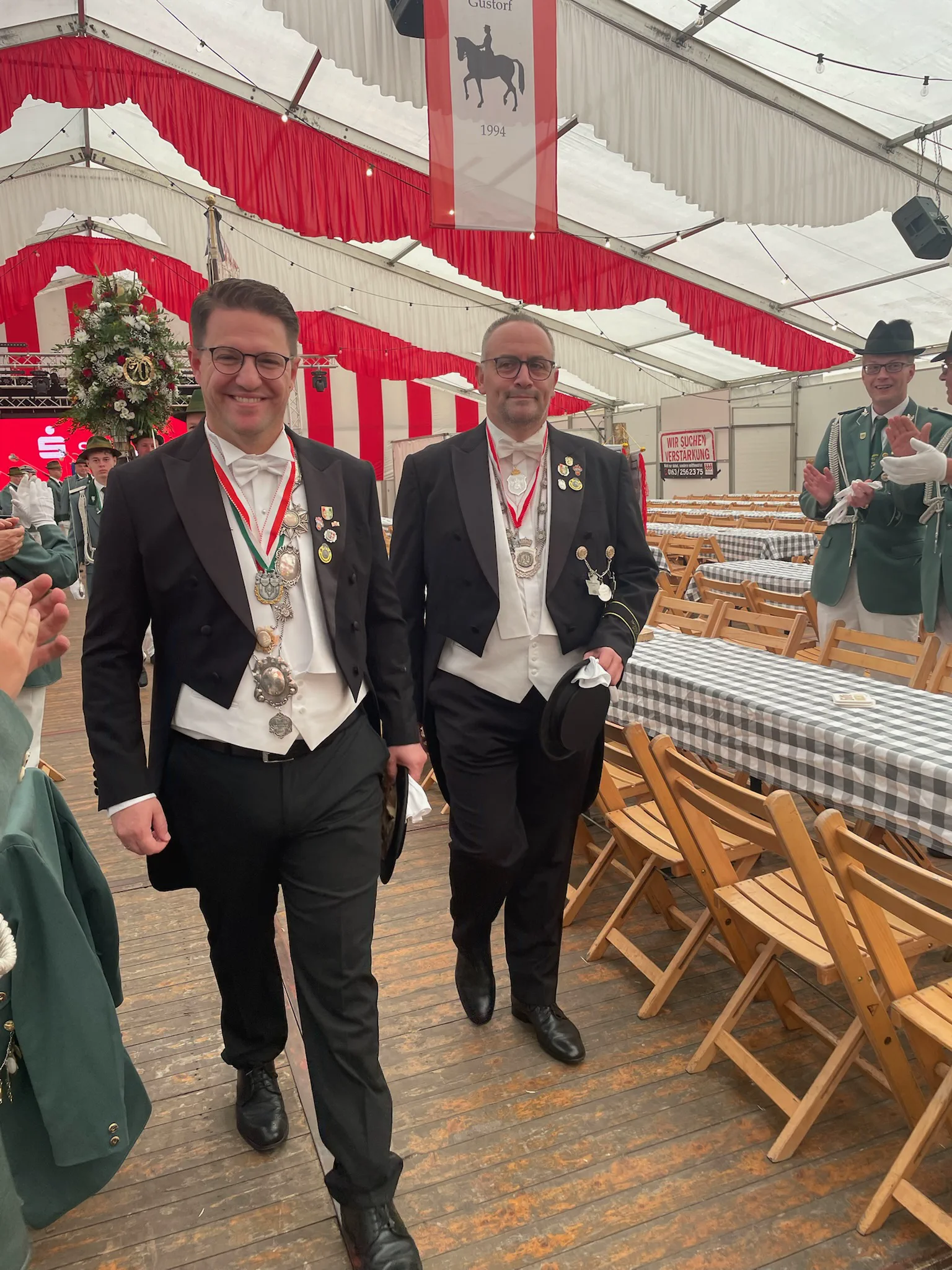 Umzüge & Festsplitter 2025 – Foto 6