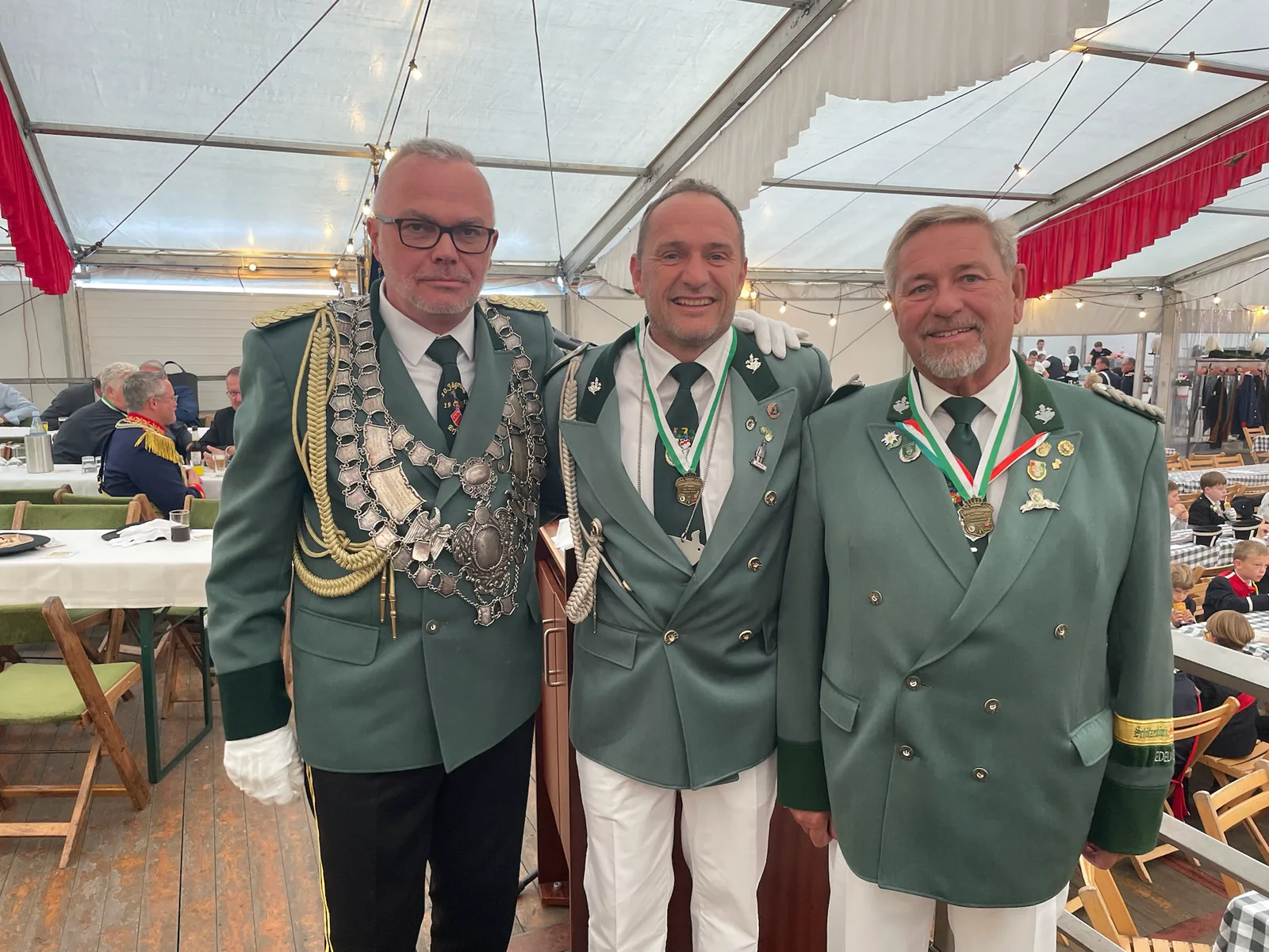 Umzüge & Festsplitter 2025 – Foto 15