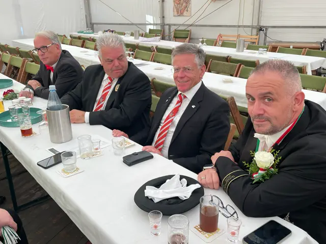 Umzüge & Festsplitter 2025 – Vorschau 64